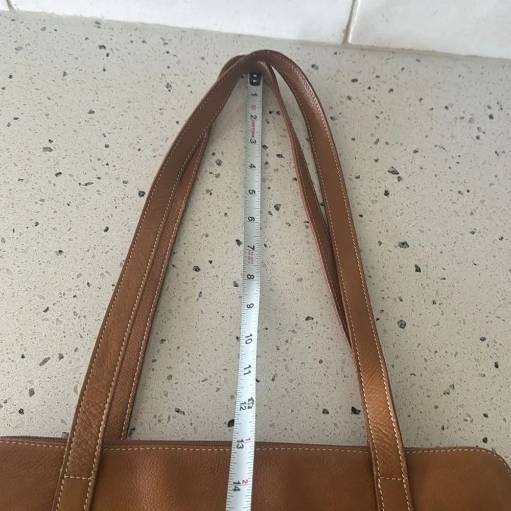 Tignanello Vintage Tan Genuine Leather Women’s Shoulder Handbag Zip Compartments